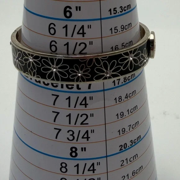 Chic COACH Floral Black and Silver Bracelet - Picture 7 of 8